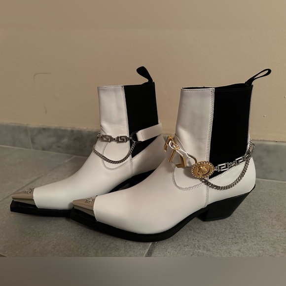 Versace UNISEX Western ankle boots NEW (AUTHENTIC) - Picture 11 of 16